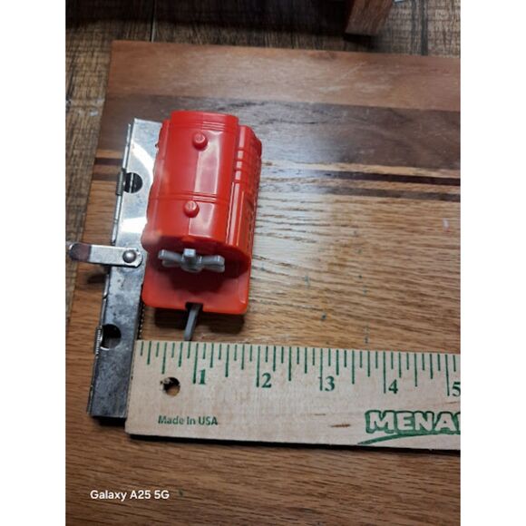 TOMY Trackmaster Thomas & Friends Train car GDV 33 Red  Turning Wheel - Picture 14 of 14